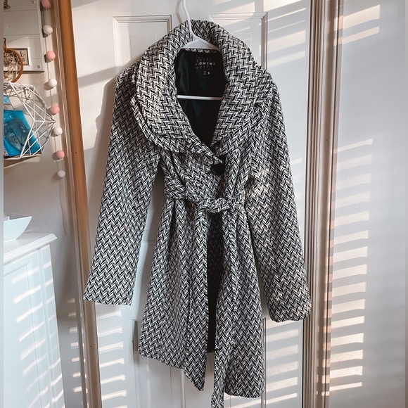 chime Jackets & Blazers - Chime White & Black Patterned Button Up Pea Coat